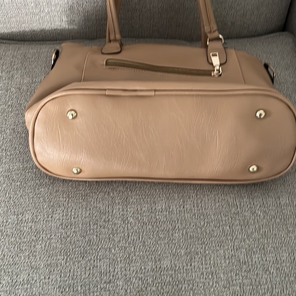 Neutral tan with gold toned accents - Picture 4 of 5